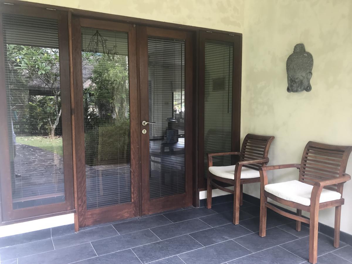 Villa Serendah Senggigi Exterior photo