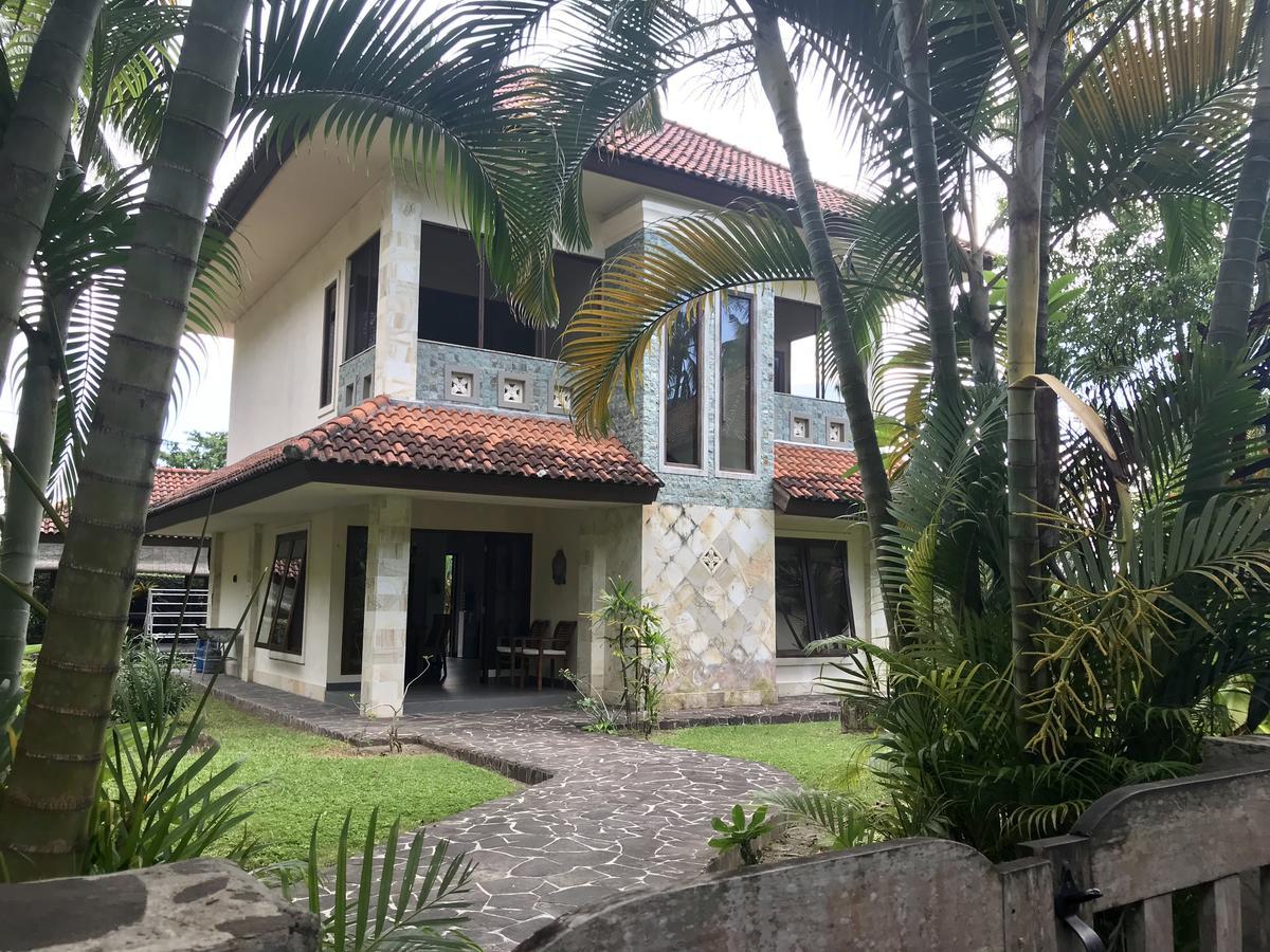 Villa Serendah Senggigi Exterior photo